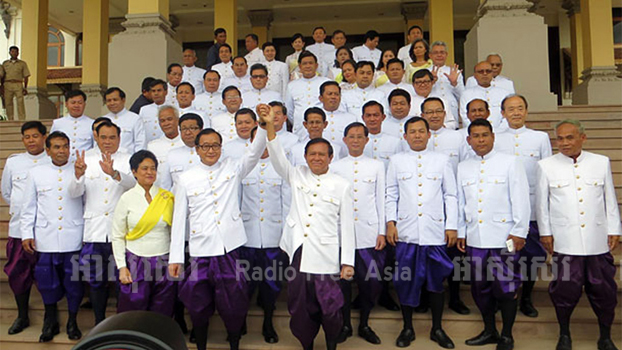 មន្ត្រី​គណបក្ស​សង្គ្រោះជាតិ ហៅ​ការ​បិទ​លិខិតឆ្លងដែន​ការទូត​របស់​មន្ត្រី​គណបក្សប្រឆាំង​ថា ជា​ការ​ធ្វើ​តាម​អារម្មណ៍​របស់​អ្នកនយោបាយ ឬ​បុគ្គល​ម្នាក់​ប៉ុណ្ណោះ